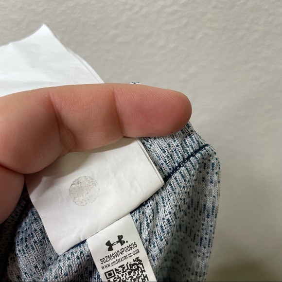 Under Armour Womens Medium Heat Gear Workout Running Shorts Blue Elastic Waist - Picture 6 of 6